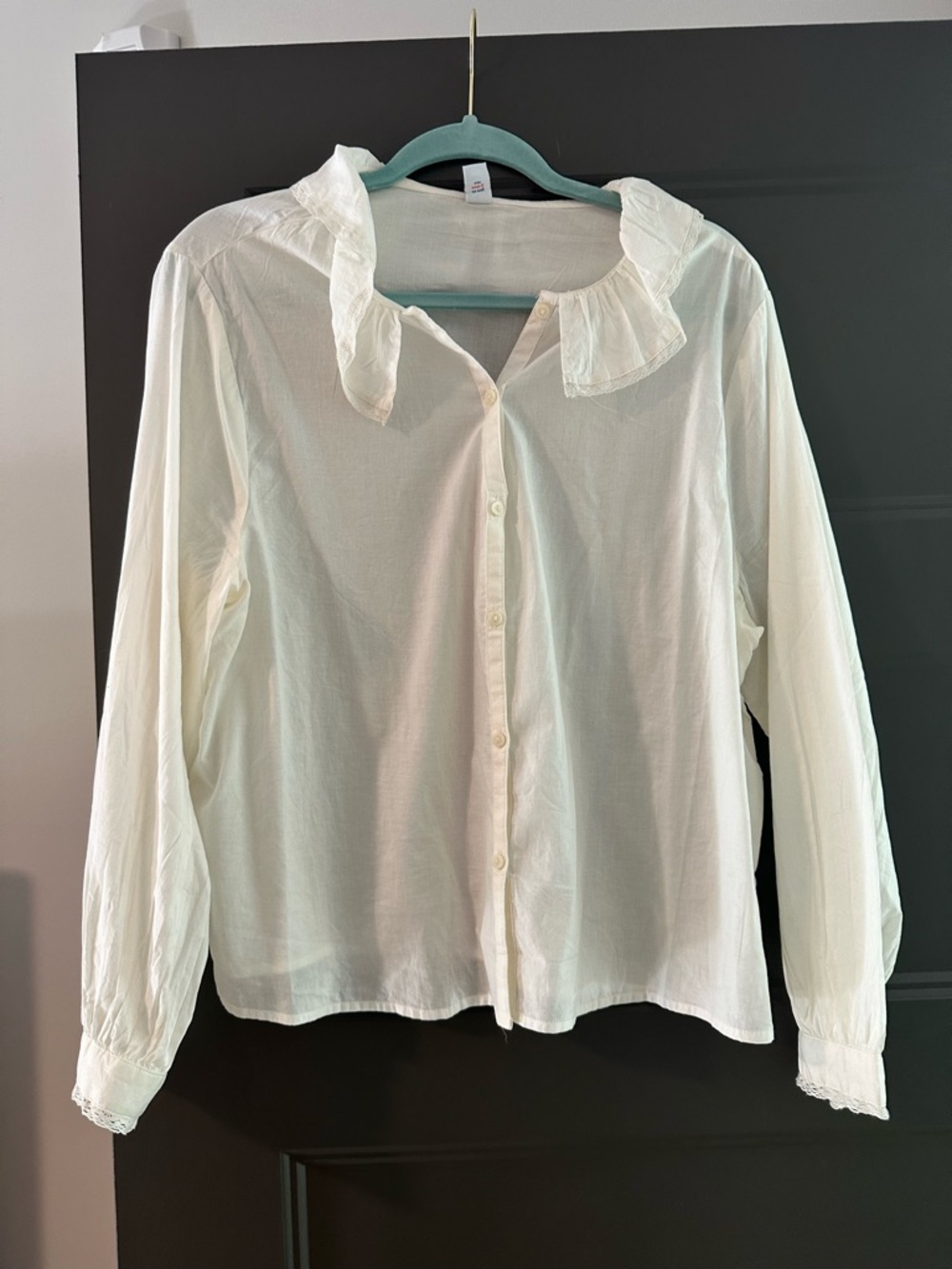 Old Navy White Ruffle-Collar Button-Down Blouse